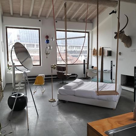 Spirit Of The Moon Apartment Brescia Ngoại thất bức ảnh